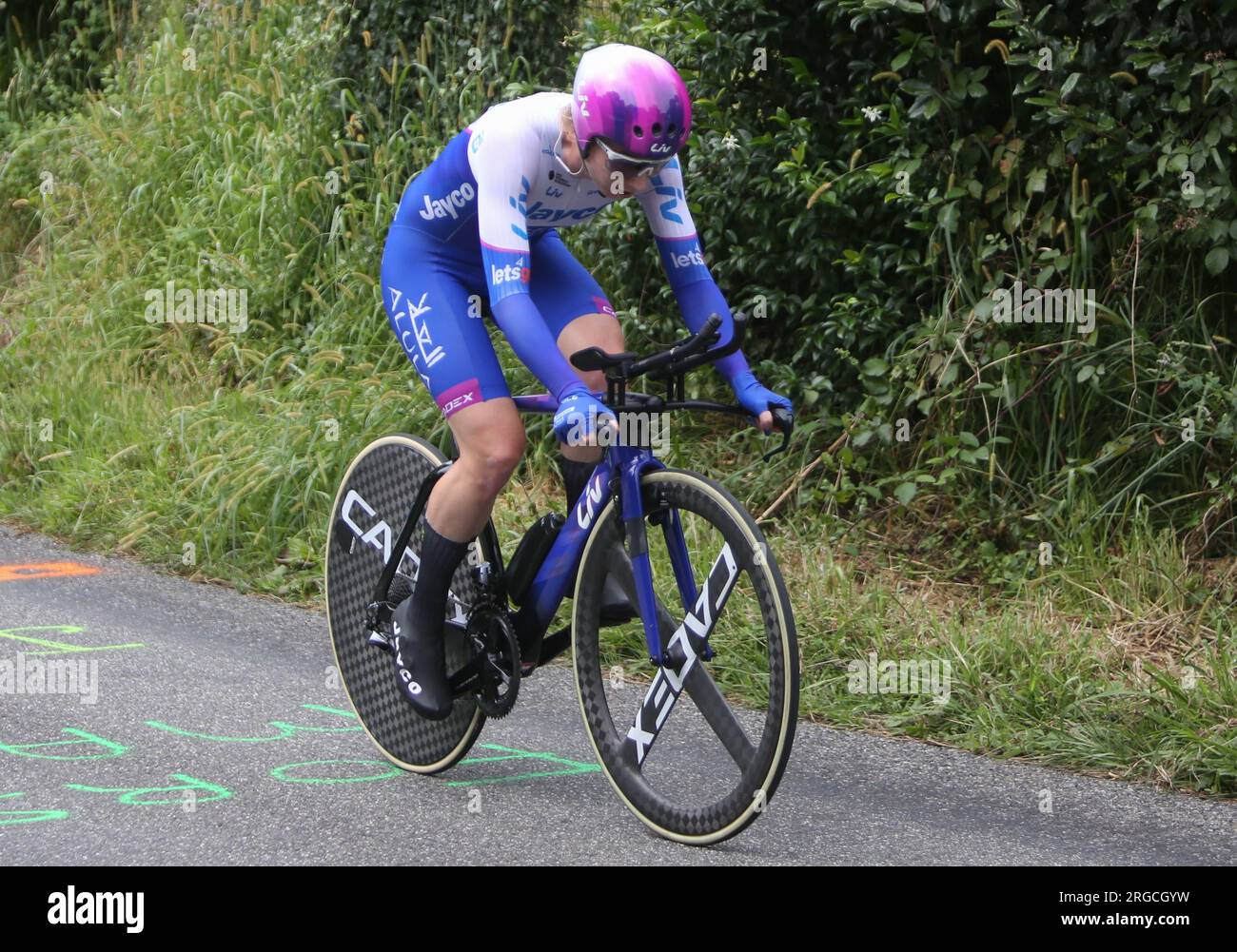 KESSLER Nina vom Team Jayco Alula während der Tour de France Femmes avec Zwift, Stage 8, Time Trial, Pau - Pau (22,6 km) am 30. Juli 2023 in Frankreich - Photo Laurent Lairys / DPPI Stockfoto