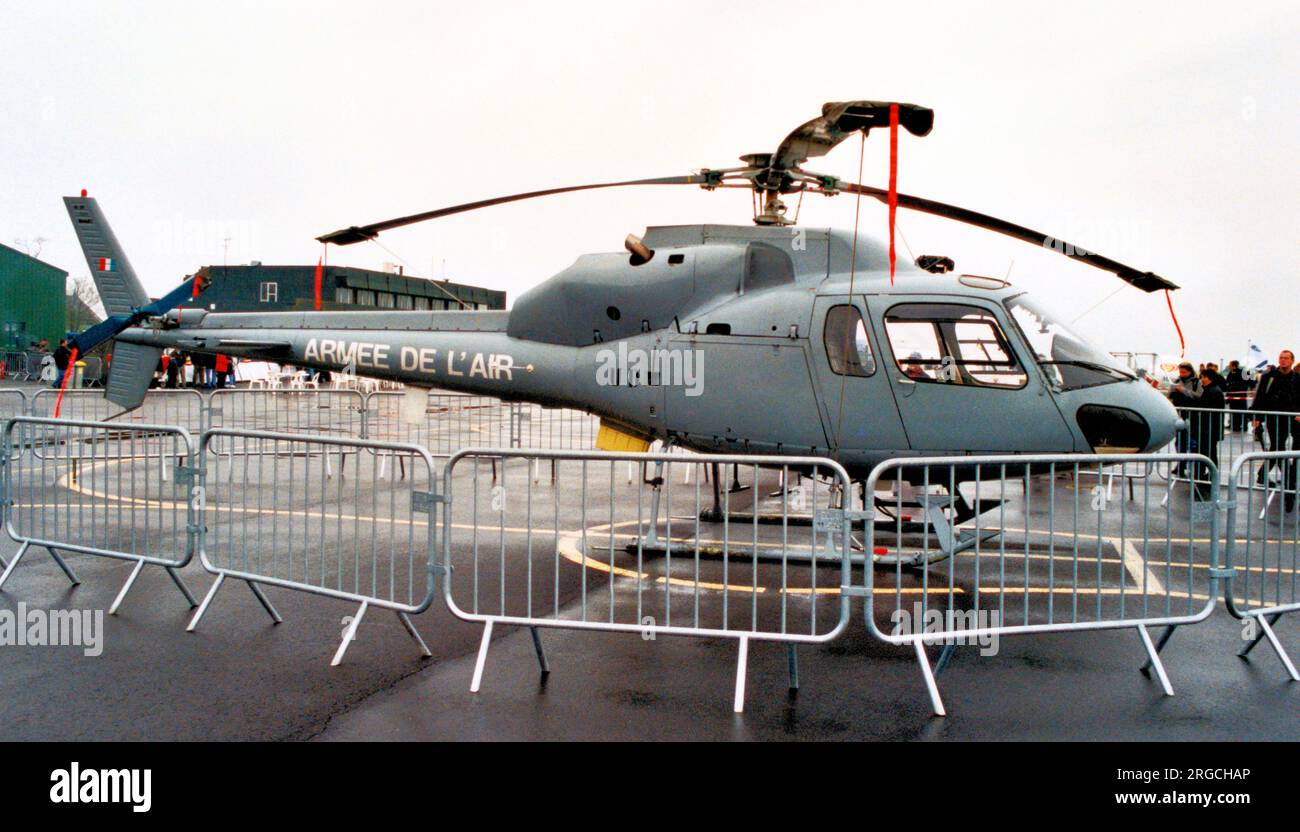 Armee de l'Air - Aerospatiale AS355F1 Ecureuil 2 5309 - UD (msn 5309) (Armee de l'Air - Französische Luftwaffe) Stockfoto