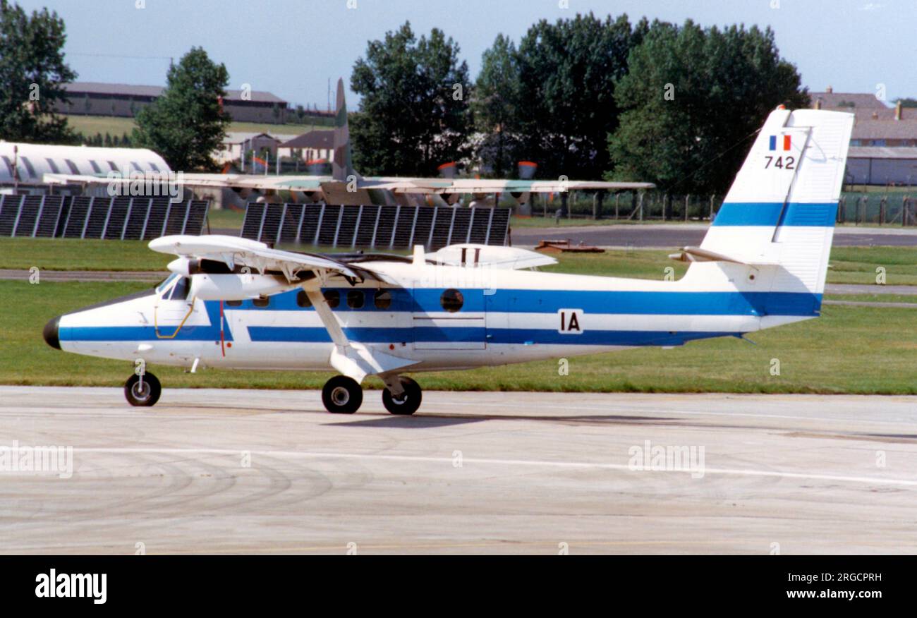 Armee de l'Air - de Havilland Canada DHC-6-300 Twin Otter 742 / IA (msn 742)), of Escadron d' Experimentation et de Transport 06/330. (Armee de l'Air - Französische Luftwaffe) Stockfoto