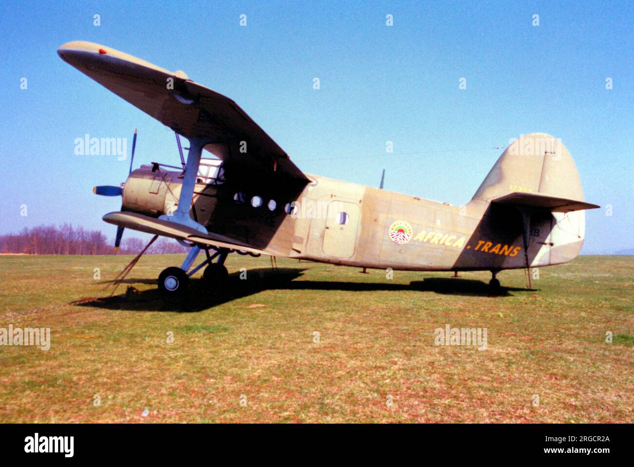 Antonov an-2T F-AZHB (msn 17347309). Zerstört am 15. Juni 2008 nach einer Zwangslandung aufgrund eines Triebwerkausfalls). Datum: Ca. 1998 Stockfoto