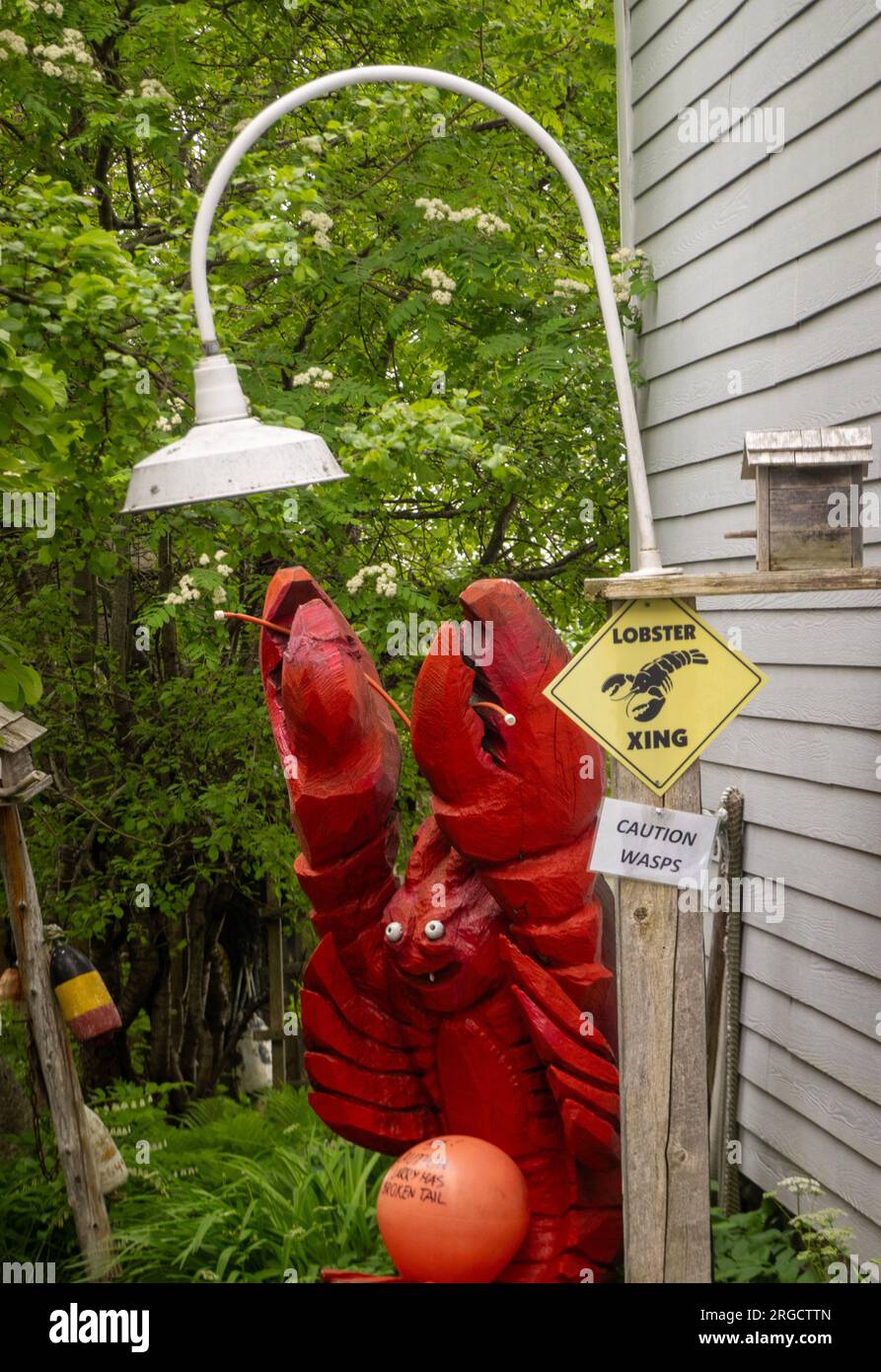 Lustiges Hummer-Kreuz-Schild in Saint Andrews New Brunswick Kanada Stockfoto