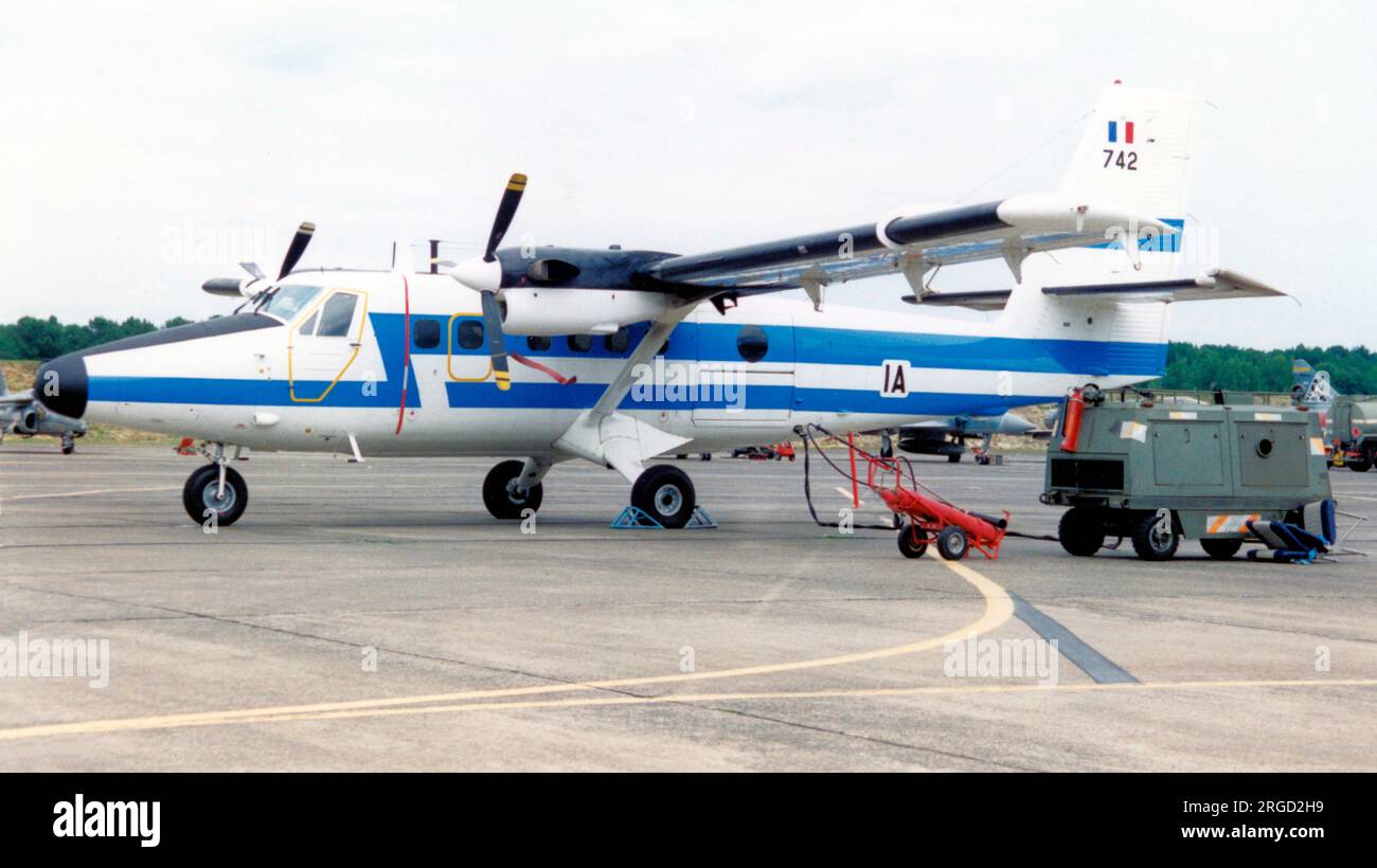 Armee de l'Air - de Havilland Canada DHC-6-300 Twin Otter 742 / IA (msn 742), of Escadron d' Experimentation et de Transport 06/330. (Armee de l'Air - Französische Luftwaffe) Stockfoto