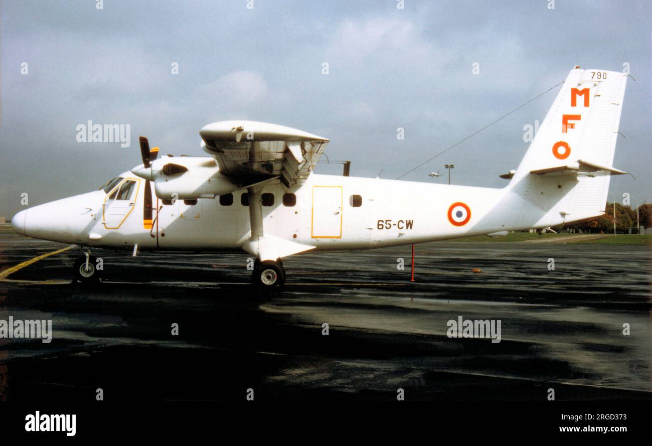 Armee de l'Air - de Havilland Canada DHC-6-300 Twin Otter 790 / 65-CW, ehemals Multinational Force & Observer (MFO) im Sinai Ägypten. (Armee de l'Air - Französische Luftwaffe) Stockfoto