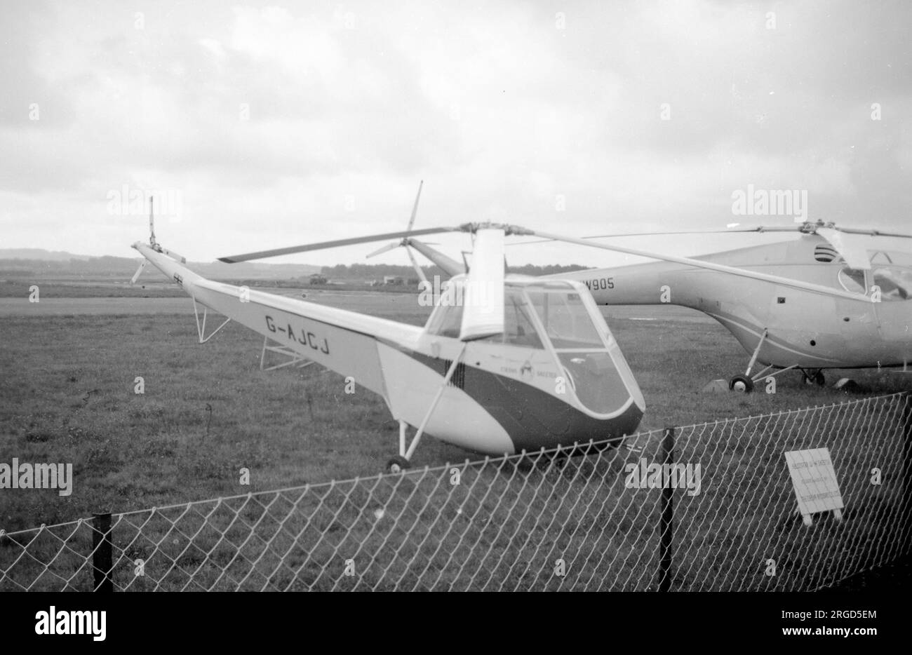 Cierva Skeeter 1 G-AJCJ (msn W.14/1), Prototyp des Skeeter, angetrieben von dem erfolglosen JJ-1-Motor von Jameson, auf der SBAC Farnborough 1948. Stockfoto