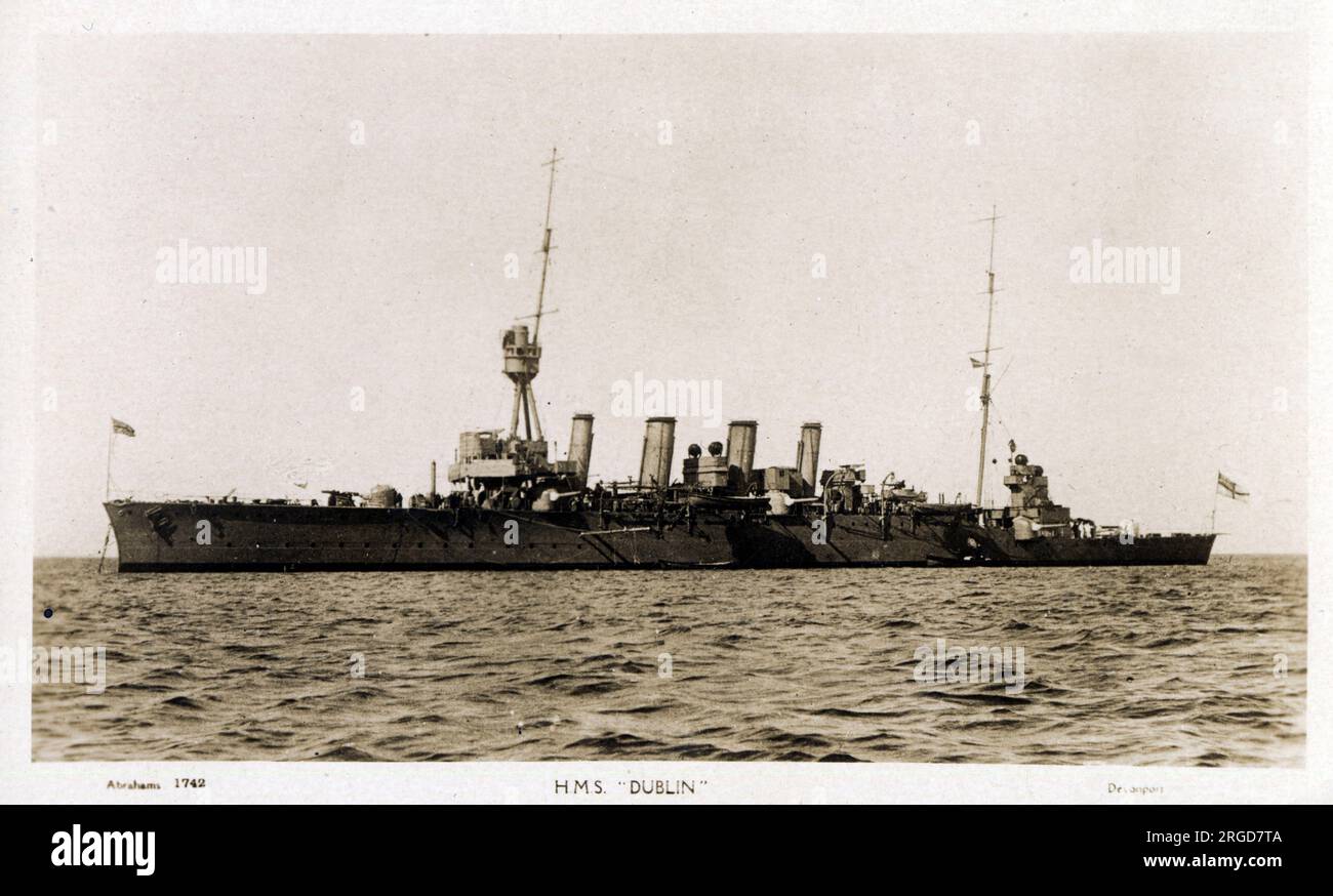 HMS Dublin - ein Leichtkreuzer der Chatham-Klasse, der 1914 an der Suche nach den Goeben und Breslau, den Anfängen der Gallipoli-Kampagne und der Schlacht von Jütland teilnahm. Stockfoto