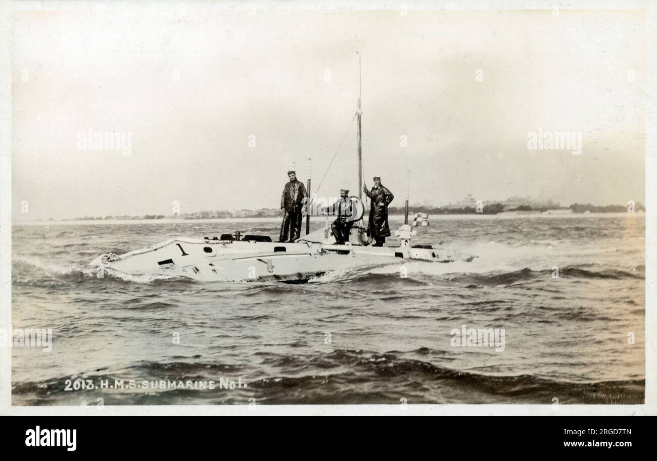 Holland 1 (oder HM-U-Boot Torpedo Boat No. 1) - erstes Royal Navy-U-Boot - 1901 in Betrieb genommen, 1913 verloren - 1982 aufgezogen/geborgen. Ihre Batteriesammlung im Boot wurde nach dem Reinigen und Aufladen als noch funktionstüchtig entdeckt! Stockfoto