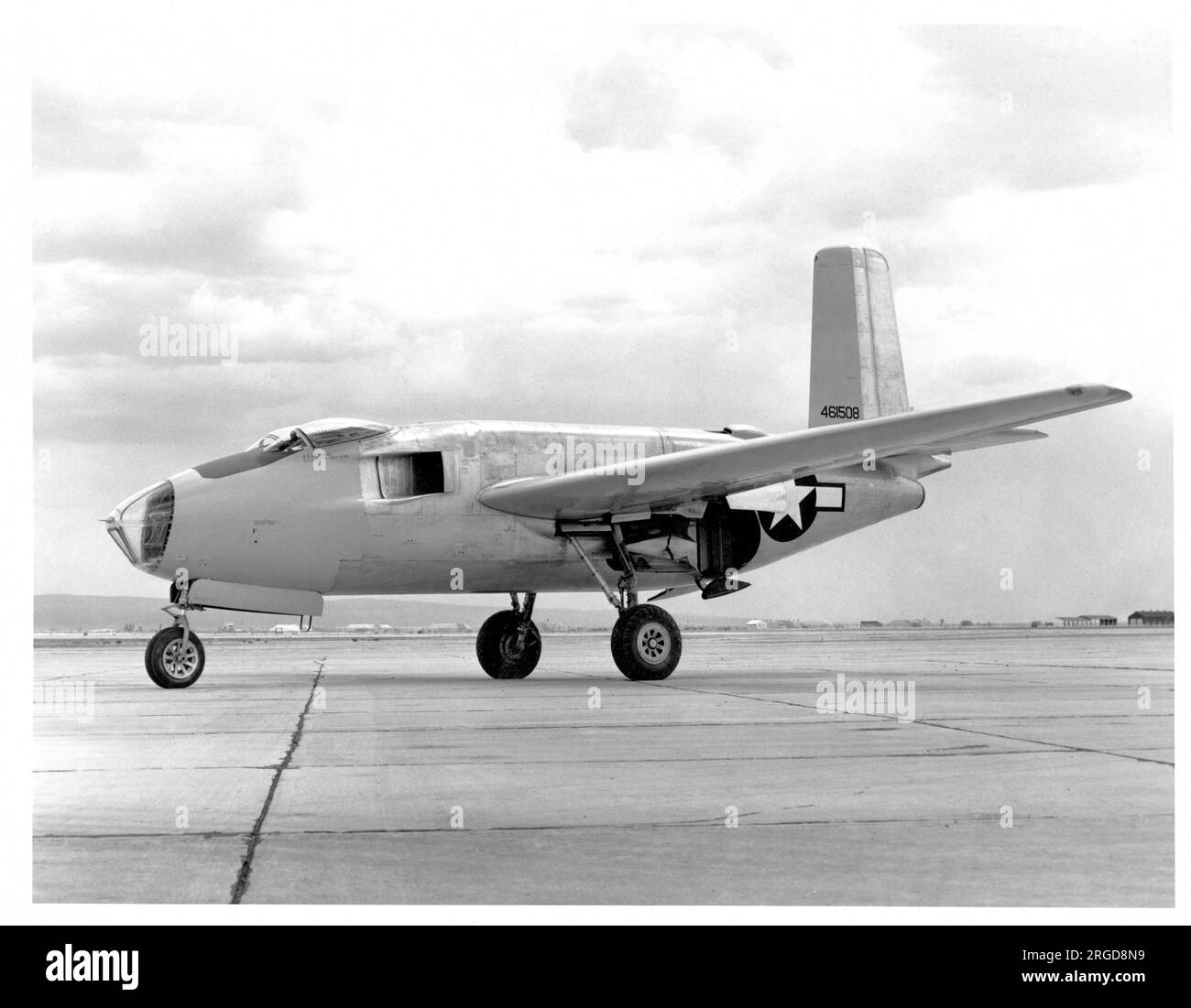 United Sates Air Force - Douglas XB-43 44-61508, erster Prototyp, der mithilfe des statischen Tests XB-42 Mixmaster Airframe hergestellt wurde, gesehen am Luftwaffenstützpunkt Muroc Army (Edwards AFB/Armstrong Flight Research Center). Stockfoto