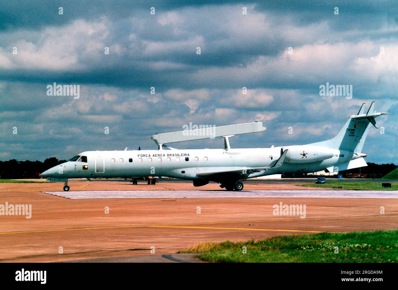 ForÃ Aerea Brasileira - Embraer EMB-145SA R-99A 6704 (msn 145392, EMB-145SA), vom 2/6 Gav, auf der Royal International Air Tattoo - RAF Fairford am 12. Juli 2007. (ForÃ Aerea Brasileira - Brasilianische Luftwaffe) Stockfoto