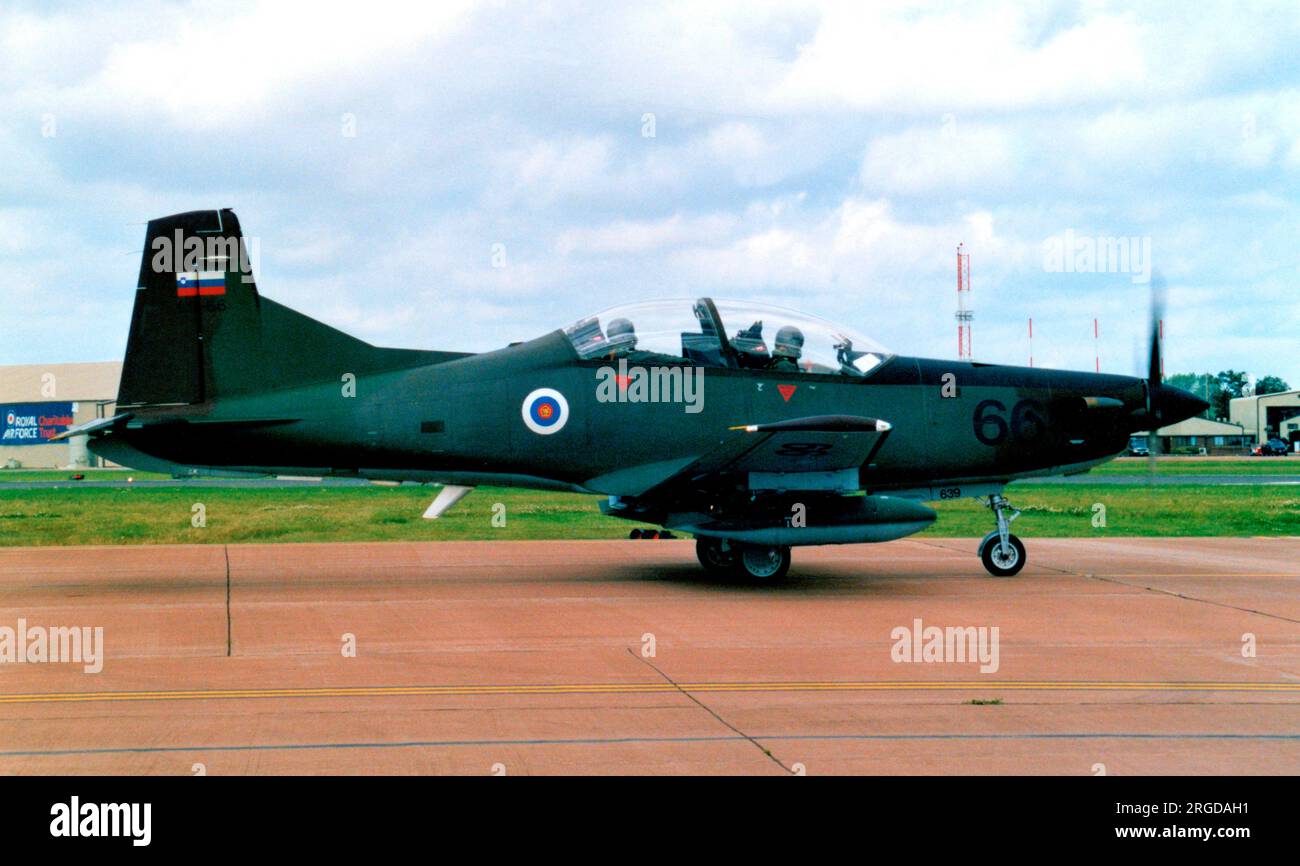 Slowenische Luftwaffe - Pilatus PC-9M Hudournik L9-66 (msn 639), Letalska Sola. Stockfoto