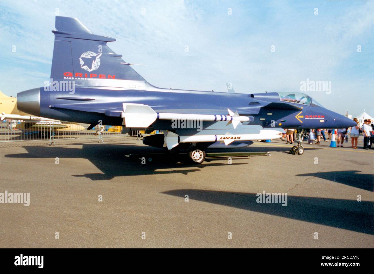 Modell des SAAB-British Aerospace Gripen auf einer Flugschau in Großbritannien. SAAB arbeitete in den ersten Jahren des Programms mit British Aerospace zusammen. Stockfoto