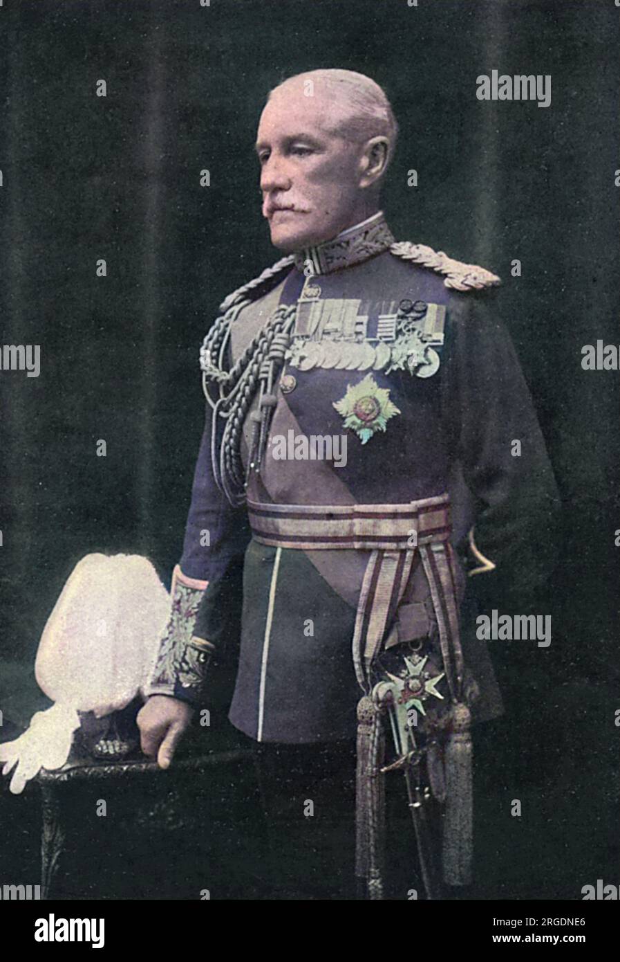 General Sir Horace Smith-Dorrien, nachdem er nach dem Tod von Generalleutnant Sir James Grierson zum Befehlshaber des Zweiten Armeekorps der Britischen Expeditionstruppe ernannt wurde. Stockfoto
