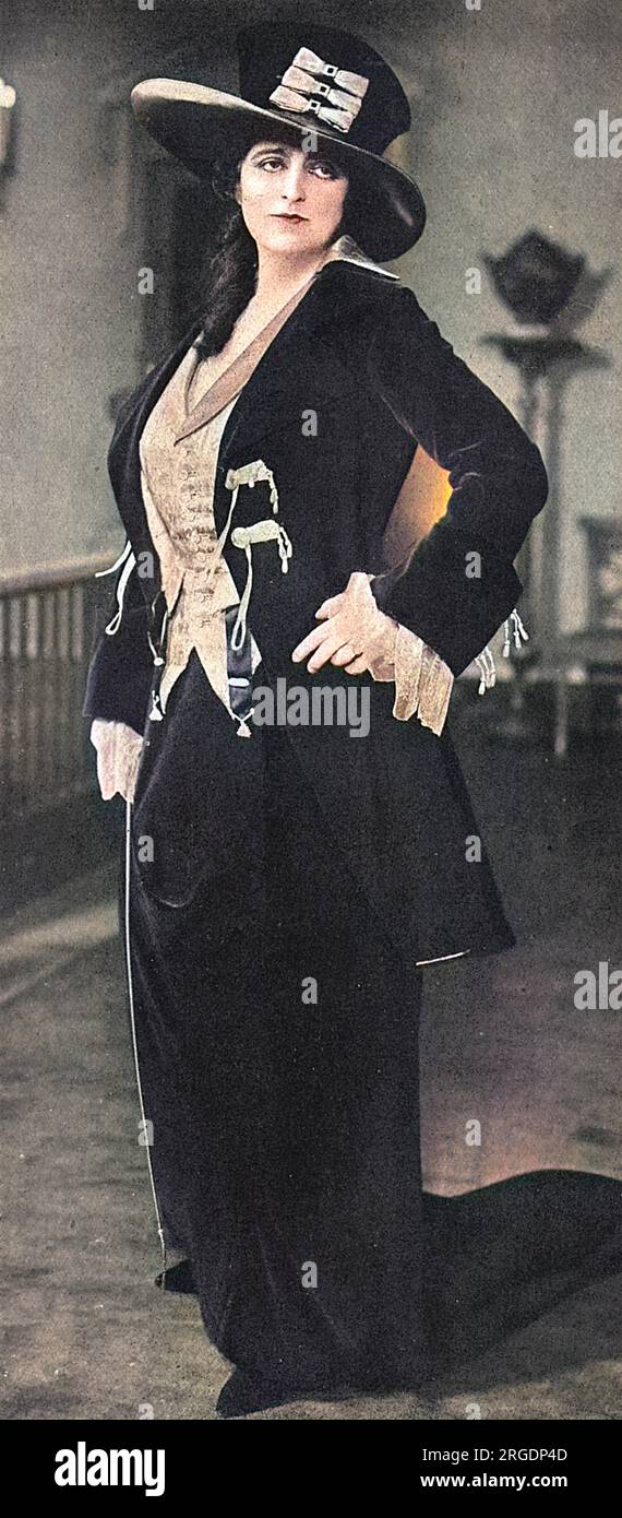 Maxine Elliott (1868 - 1940), amerikanische Schauspielerin, bekannte Liebhaberin von J. P. Morgan und später der neuseeländische Tennisspieler Anthony Wilding, der 1915 getötet wurde. Im Bild, als er 1918 in Lord and Lady Algy im Broadhurst Theatre in New York auftrat. Stockfoto