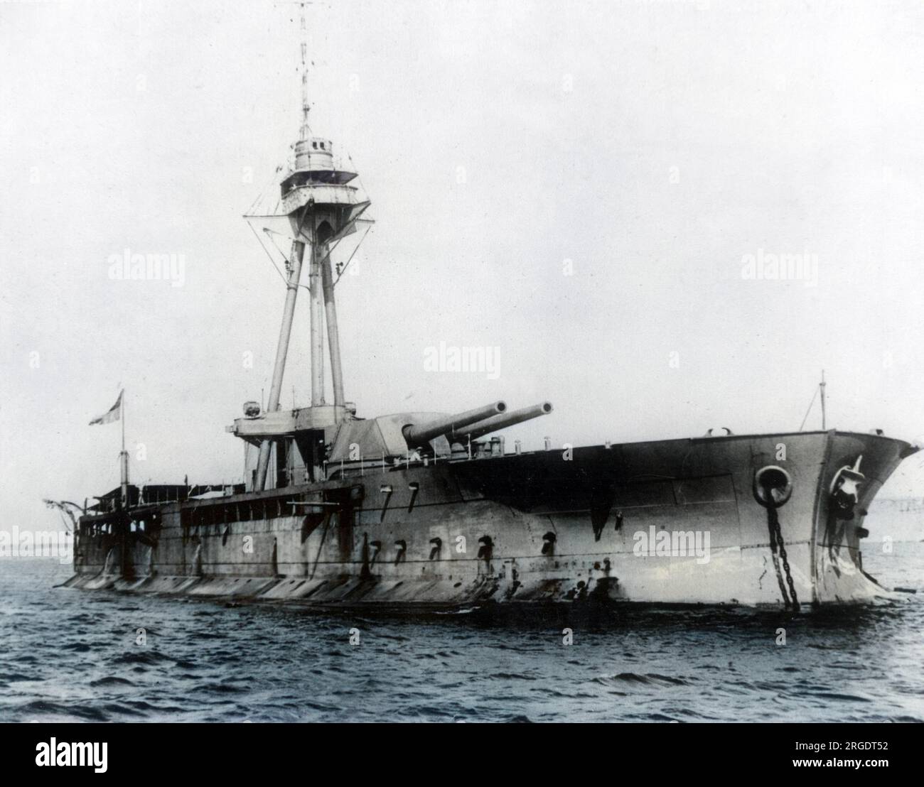 HMS Abercrombie, ein britischer Monitor der Abercrombie-Klasse (kleines Kriegsschiff), der hier während des Ersten Weltkriegs gesehen wurde. 1915 gestartet, während der Schlacht von Gallipoli gedient, 1919 stillgelegt. Stockfoto