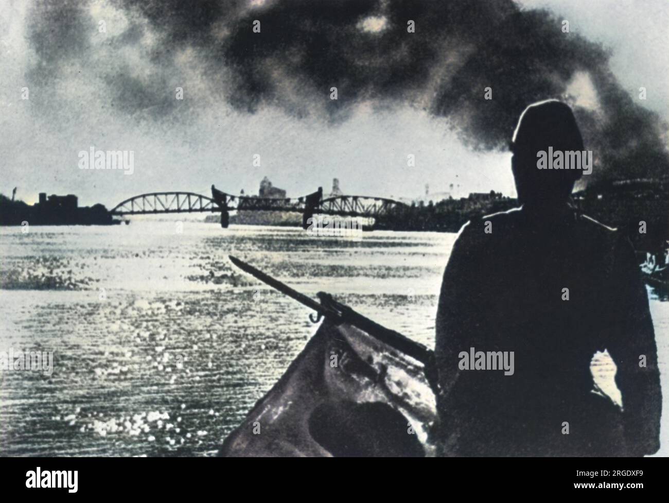 Japanischer General Takaishi Sakai tritt am 1941. Weihnachtsfeiertag nach der Kapitulation der Kronkolonie triumphierend nach Hongkong ein. Der Angriff hatte am 8. Dezember 1941 begonnen, nur wenige Stunden nach dem Angriff auf Pearl Harbour. Stockfoto