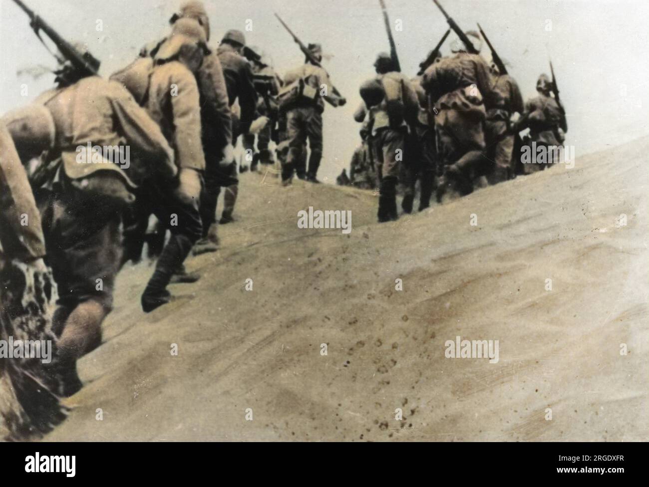 Japanische Soldaten in der Ordos-Wüste, im Norden der Shaanxi-Provinz, während des chinesisch-japanischen Krieges Stockfoto