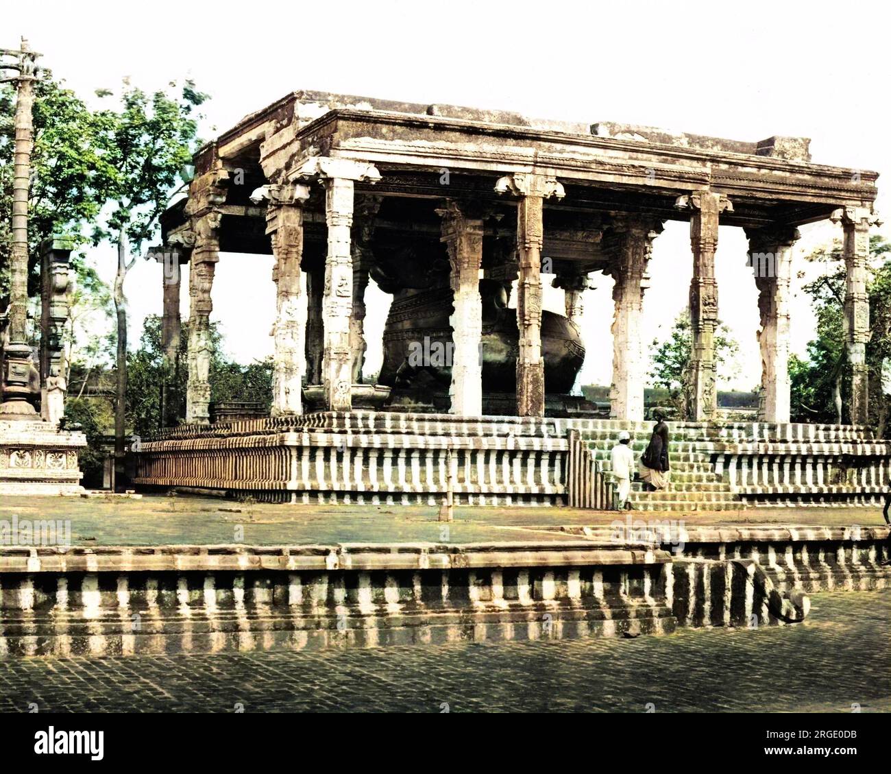 Großer Steinbulle im Brihadishvara-Tempel, Tanjore (Thanjavur), Tamil Nadu, Indien. Stockfoto