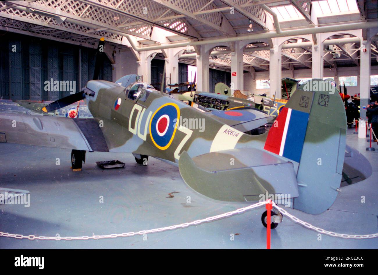 Supermarine 349 Spitfire LF Mk.VC G-BUWA / AR614 aus der Flying Heritage Collection in Duxford. Stockfoto