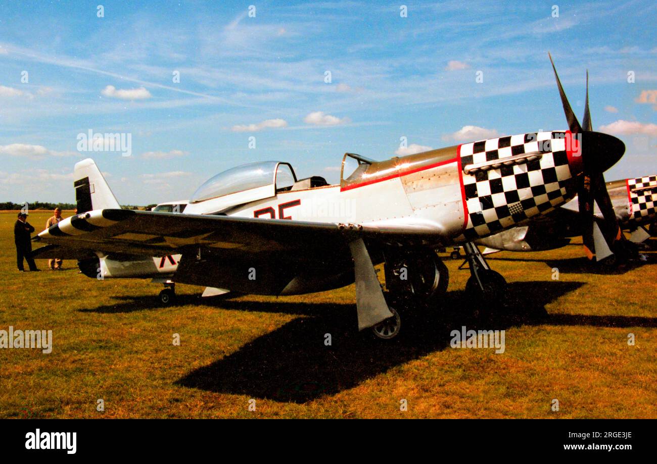 Nordamerikanische TF-51D Mustang N20TF, in Duxford. Stockfoto