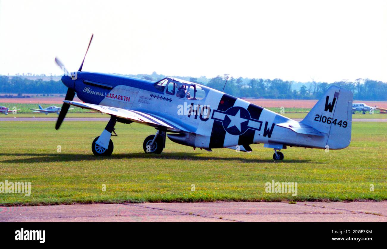 Nordamerikanische P-51C Mustang N487FS „Princess Elizabeth“ (msn 104-26778) in Duxford. Stockfoto