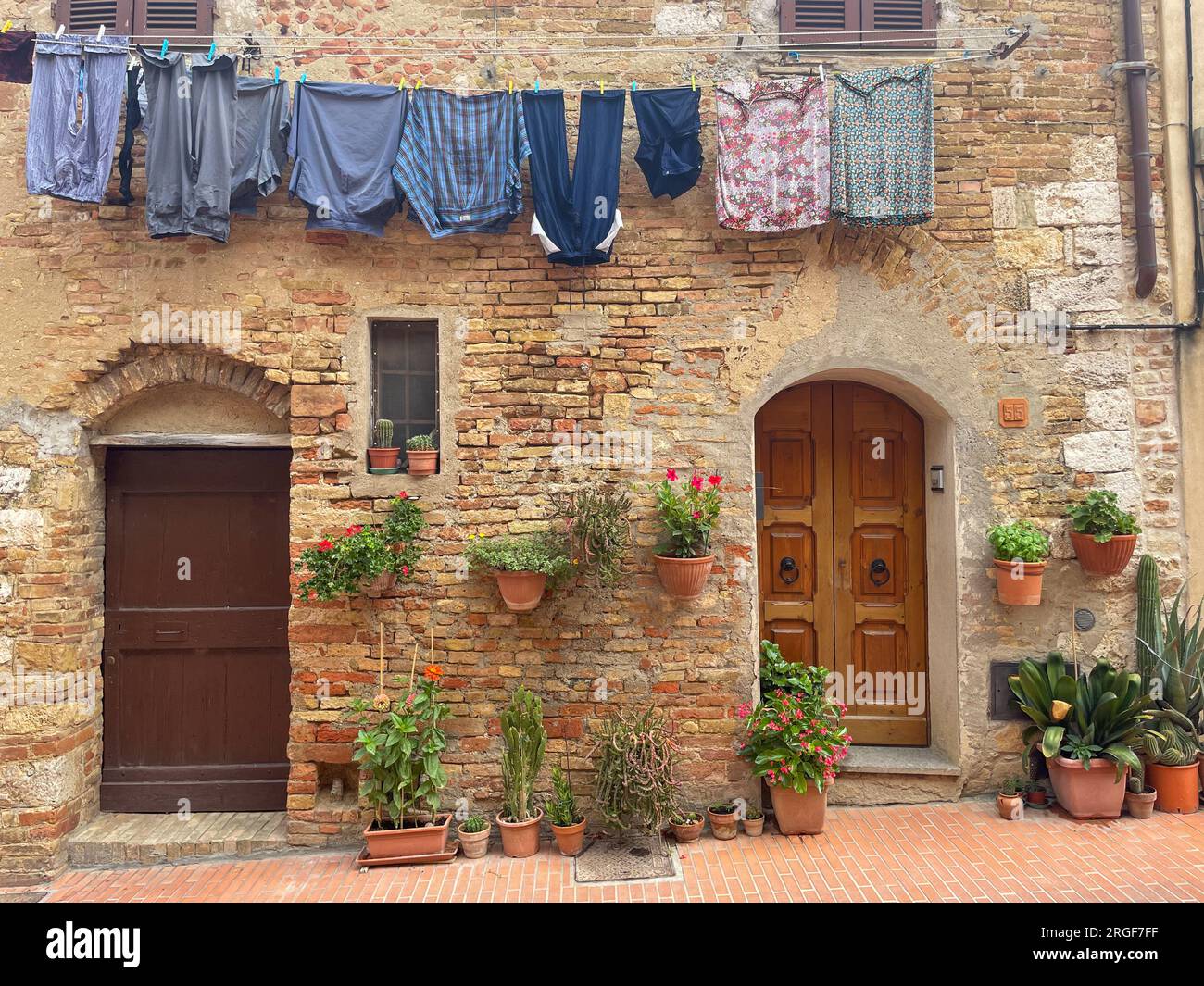 Oldtimer-Straße in der Stadt in italien Stockfoto