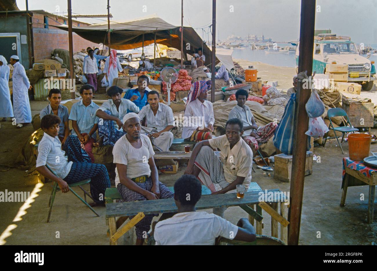 Gizan Saudi Arabia Road Side Cafe wurde als Treffpunkt verwendet. Stockfoto