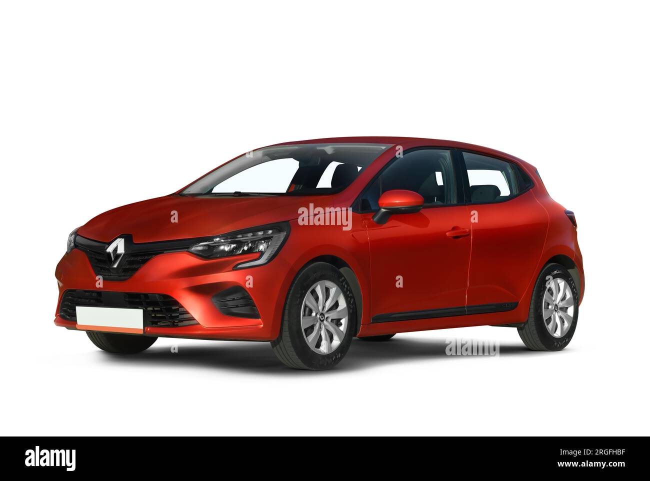 Izmir, Türkei - 2. August 2023: Ein makelloses Studiofoto eines 2022-Modells, Renault Clio 5, rot, vor einem strahlend weißen Hintergrund. Das Foto wird aufgenommen Stockfoto