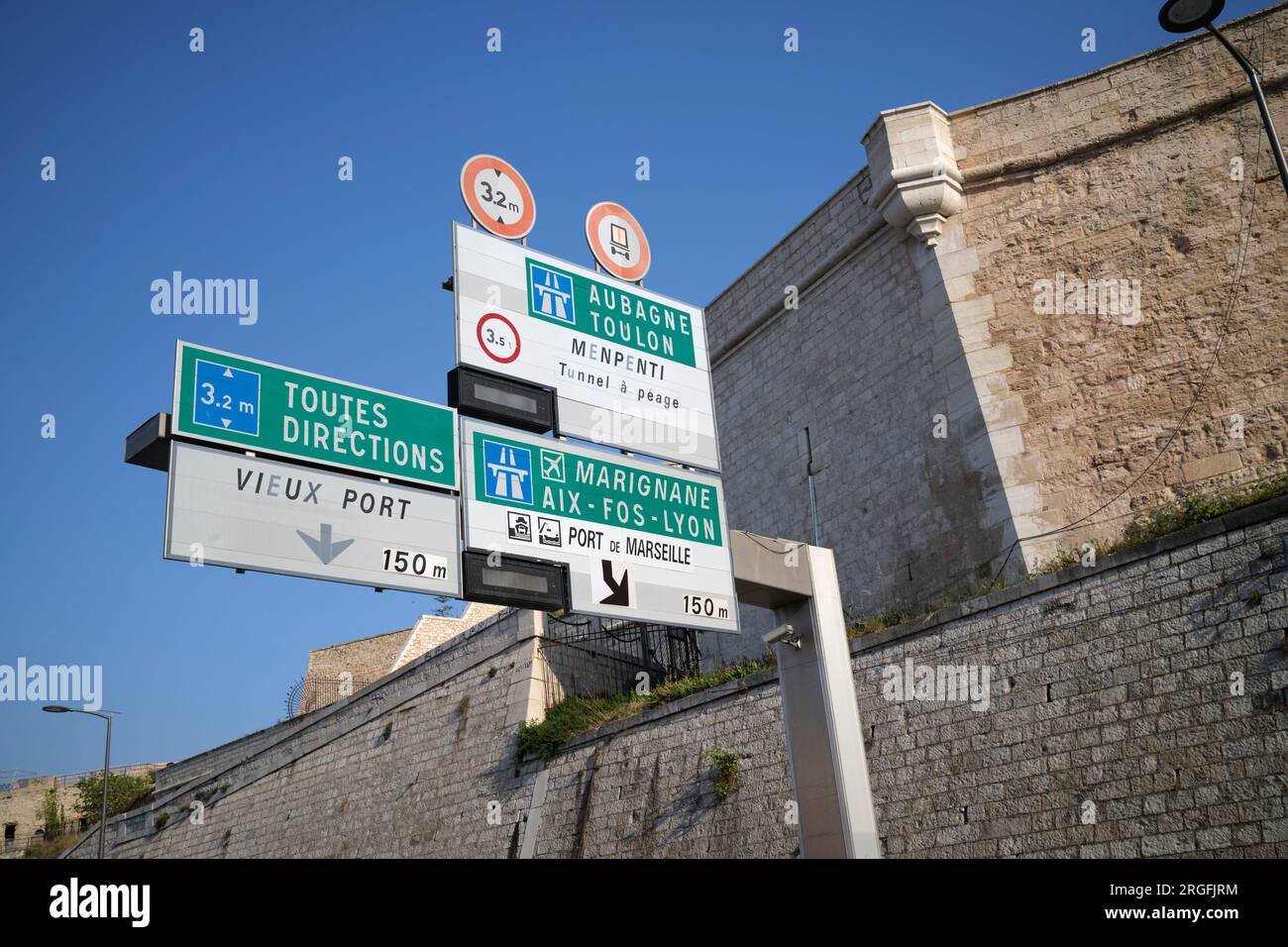 Straßenverkehr Wegbeschreibungen in Marseille Frankreich Stockfoto