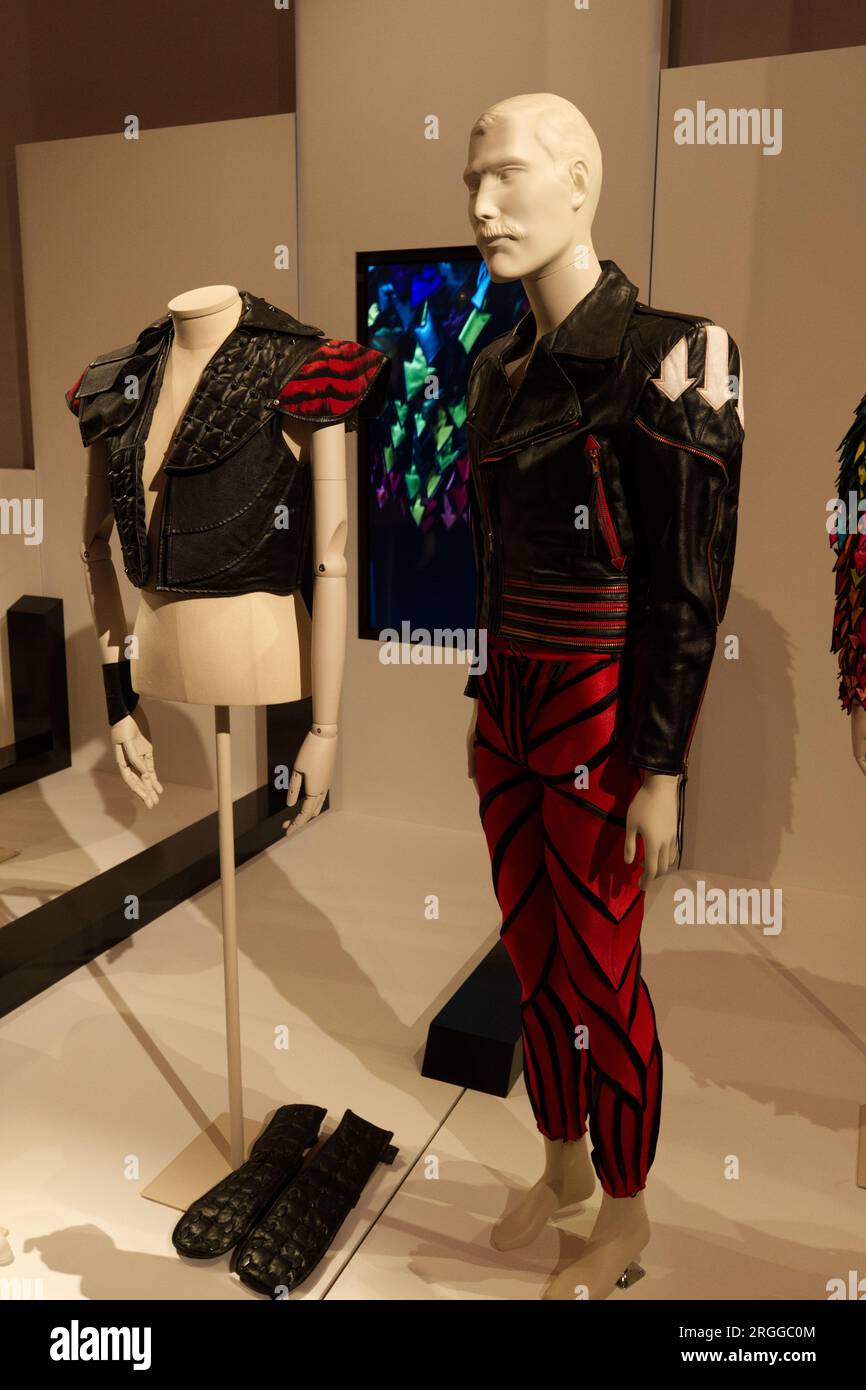 Kostüme und Kleidung - Auktion bei Sotheby's Freddie Mercury: A World of His Own Exhibition Stockfoto