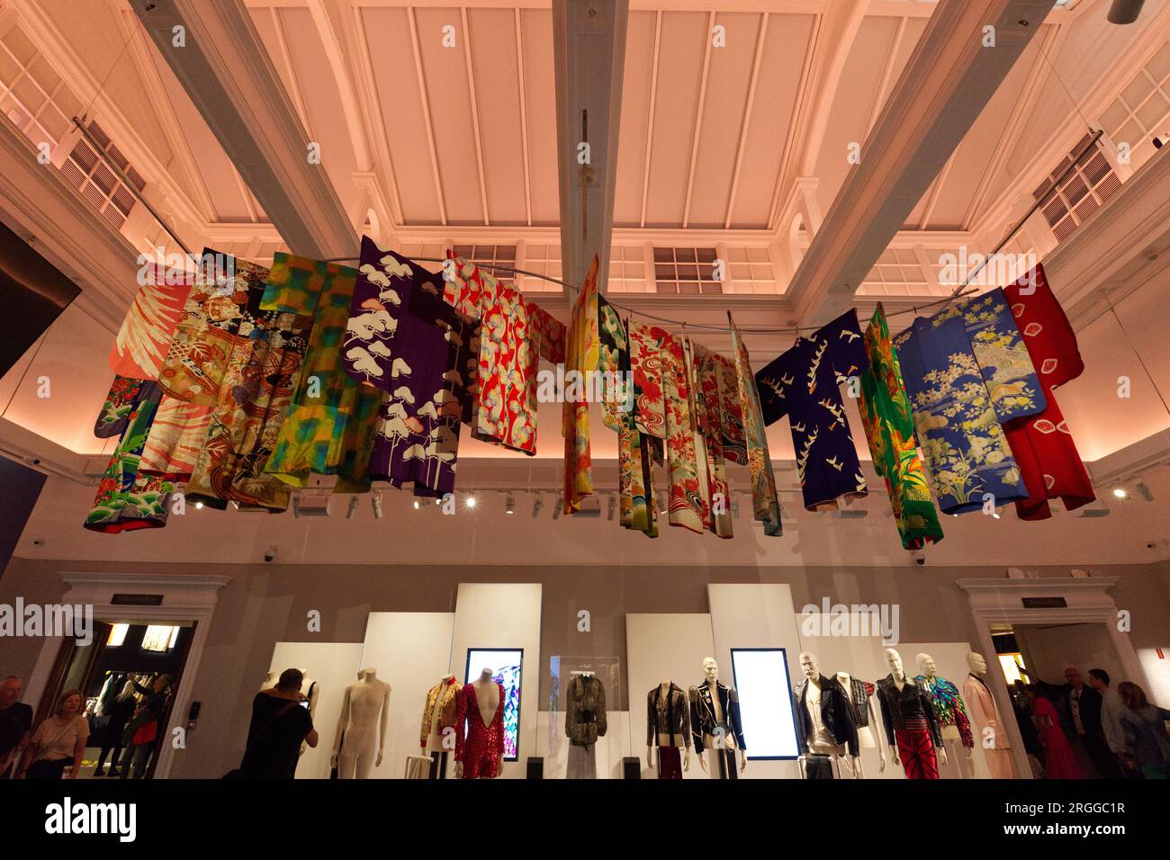 Kostüme und Kleidung - Auktion bei Sotheby's Freddie Mercury: A World of His Own Exhibition Stockfoto