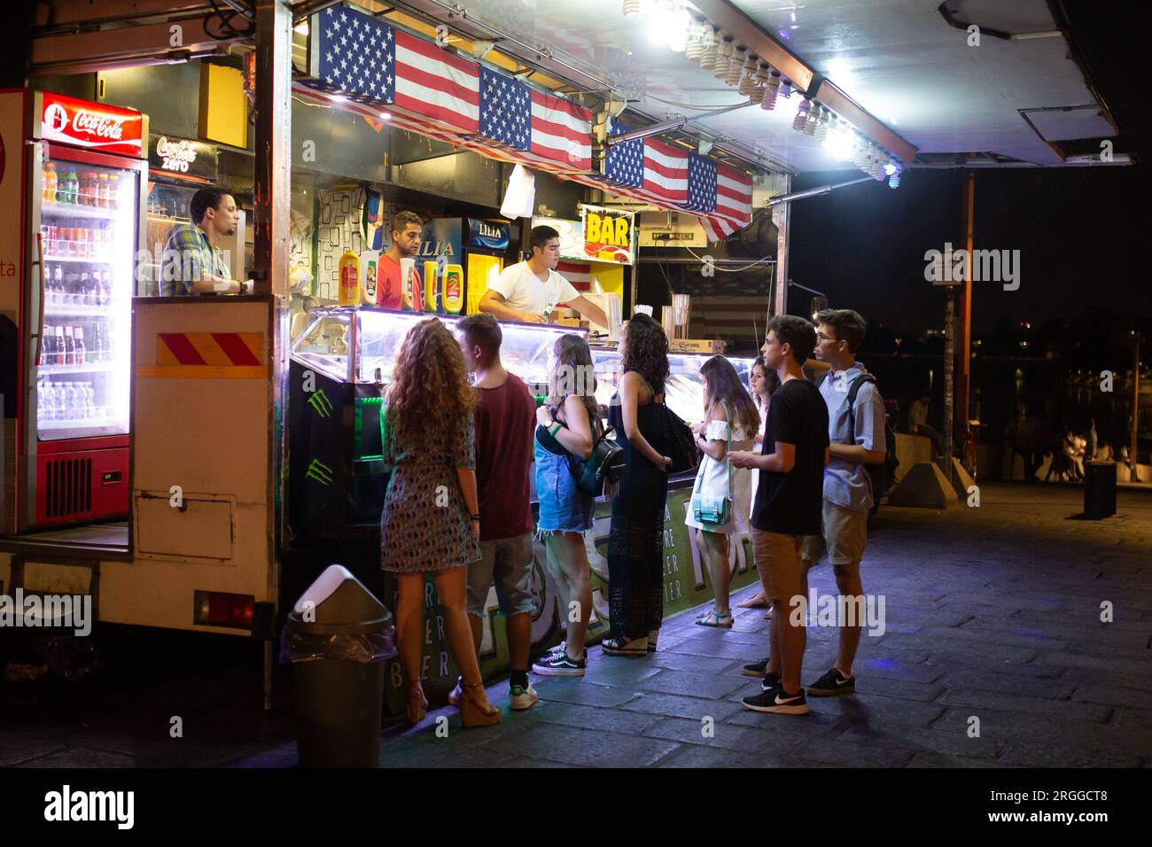TURIN, ITALIEN - 24. AUGUST 2018: "Food Truck at the Streets of Turin, Italy. Stockfoto