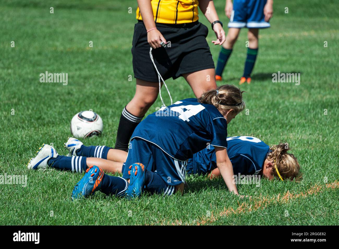 Mädchen Jugendfußballverletzung. Stockfoto