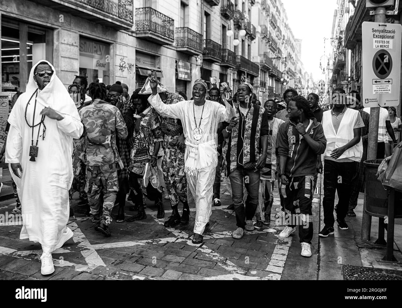 Äthiopier marschieren in Protest auf den Straßen von Barcelona. Spanien. Stockfoto