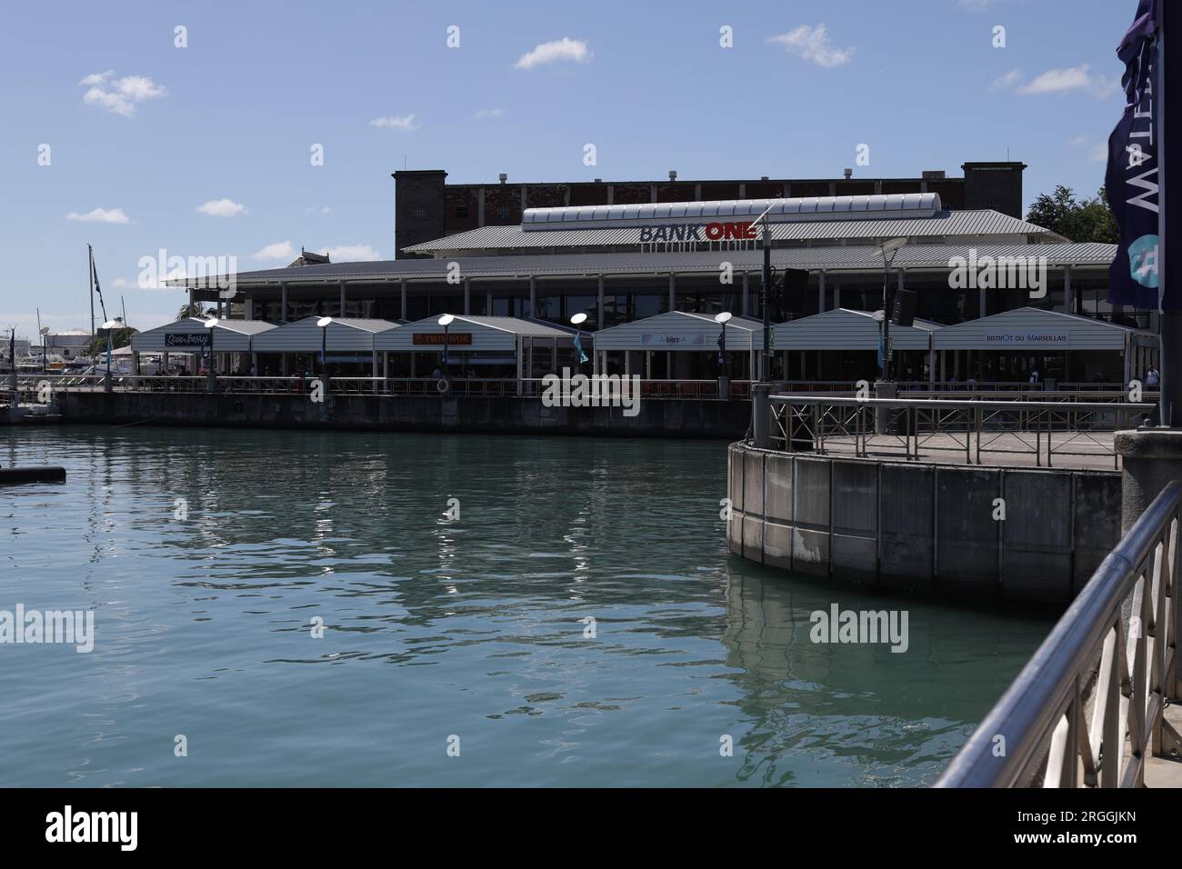 Le Caudan Waterfront ist ein kommerzielles Gebäude in Port Louis, der Hauptstadt von Mauritius. Stockfoto