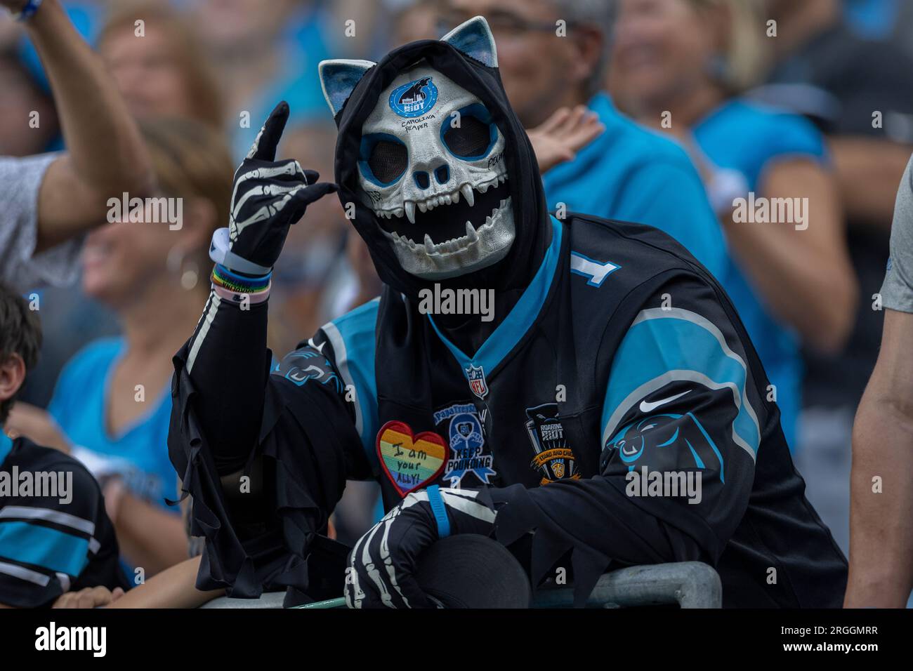 Ein Fan der Carolina Panthers beim Fan fest im Bank of America Stadium, Mittwoch, 2. August 2023, in Charlotte, ÖFFNER (Brian Villanueva/Image of Sport) Stockfoto