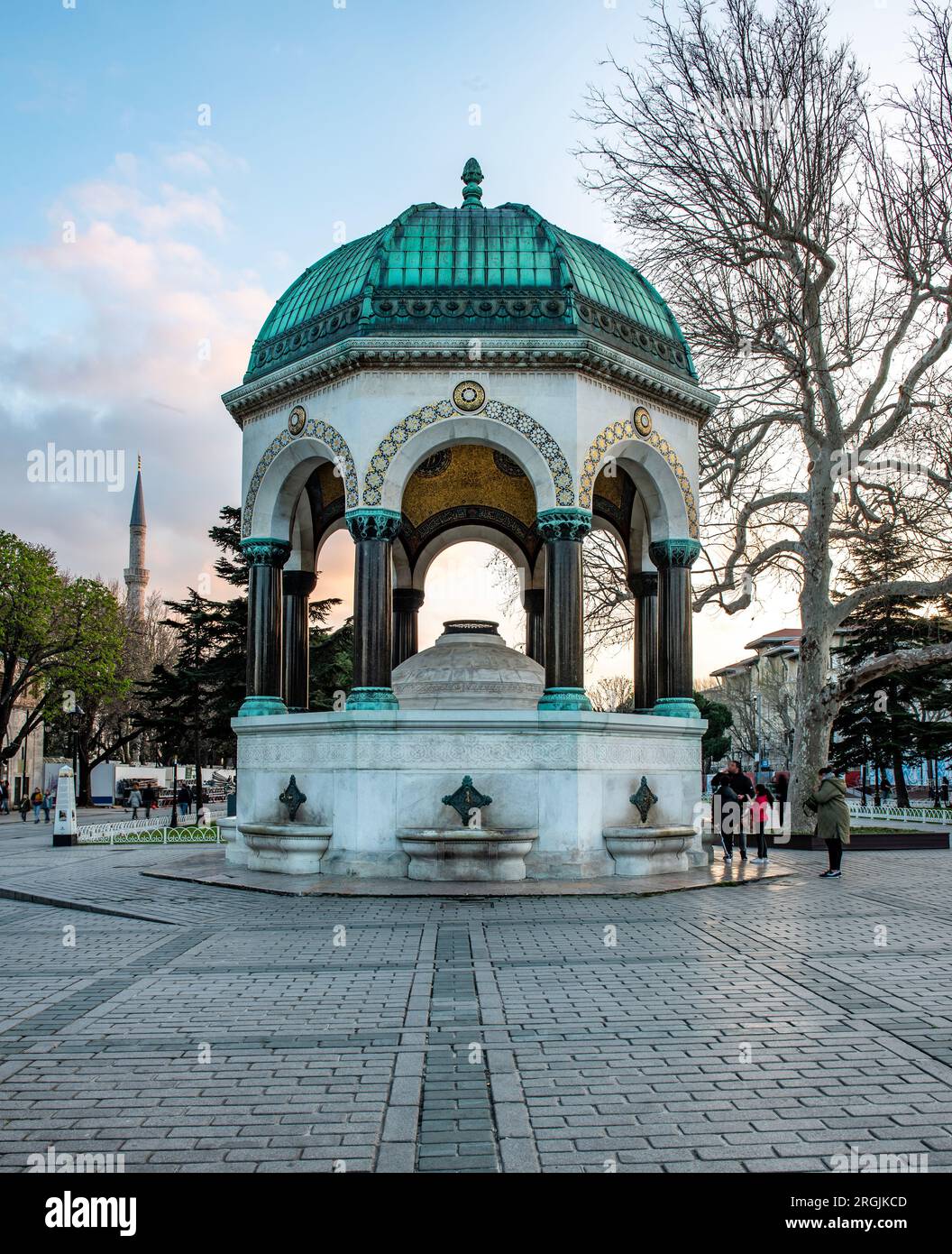 Deutscher Brunnen vom Sultanahmet-Platz. Istanbul, Türkei. Beliebtes Touristenziel. Stockfoto