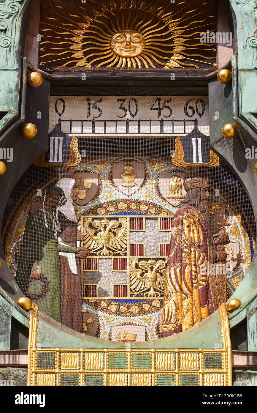 Historisches Wahrzeichen im Stadtzentrum von Viena. Traditionelle Anker-Uhr. Österreich Stockfoto