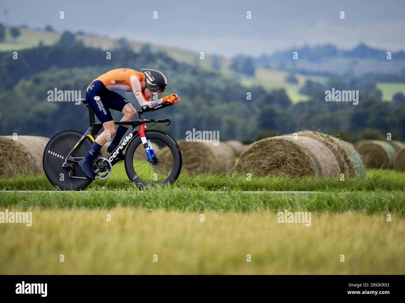 STIRLING - Riejanne Markus in Aktion während des Zeitversuchs der Straßenrennen bei den Radweltmeisterschaften. In der schottischen Stadt Glasgow und der Umgebung findet vom 3. Bis 13. August eine Weltmeisterschaft mit mehreren Radsportarten statt. ANP ROBIN VAN LONKHUIJSEN Stockfoto