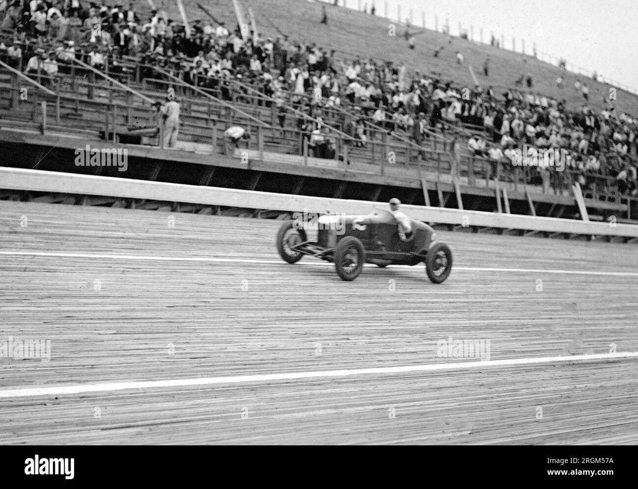 Oldtimer-Rennen: Eröffnung am Laurel Speedway am 11. Juli 1925 Stockfoto