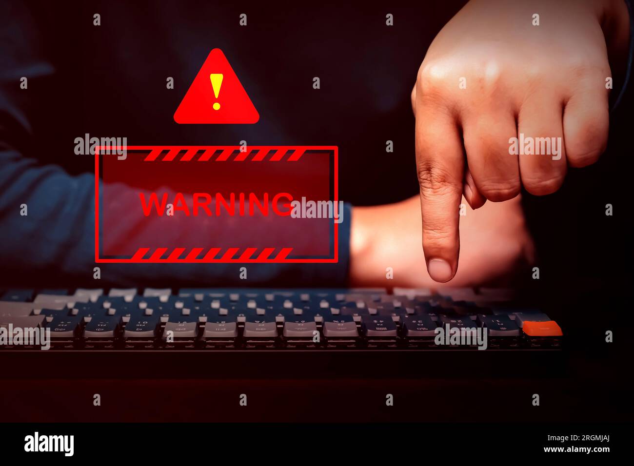 Symbol für Personen mit Warnbenachrichtigung und Spam-Nachricht. Stockfoto