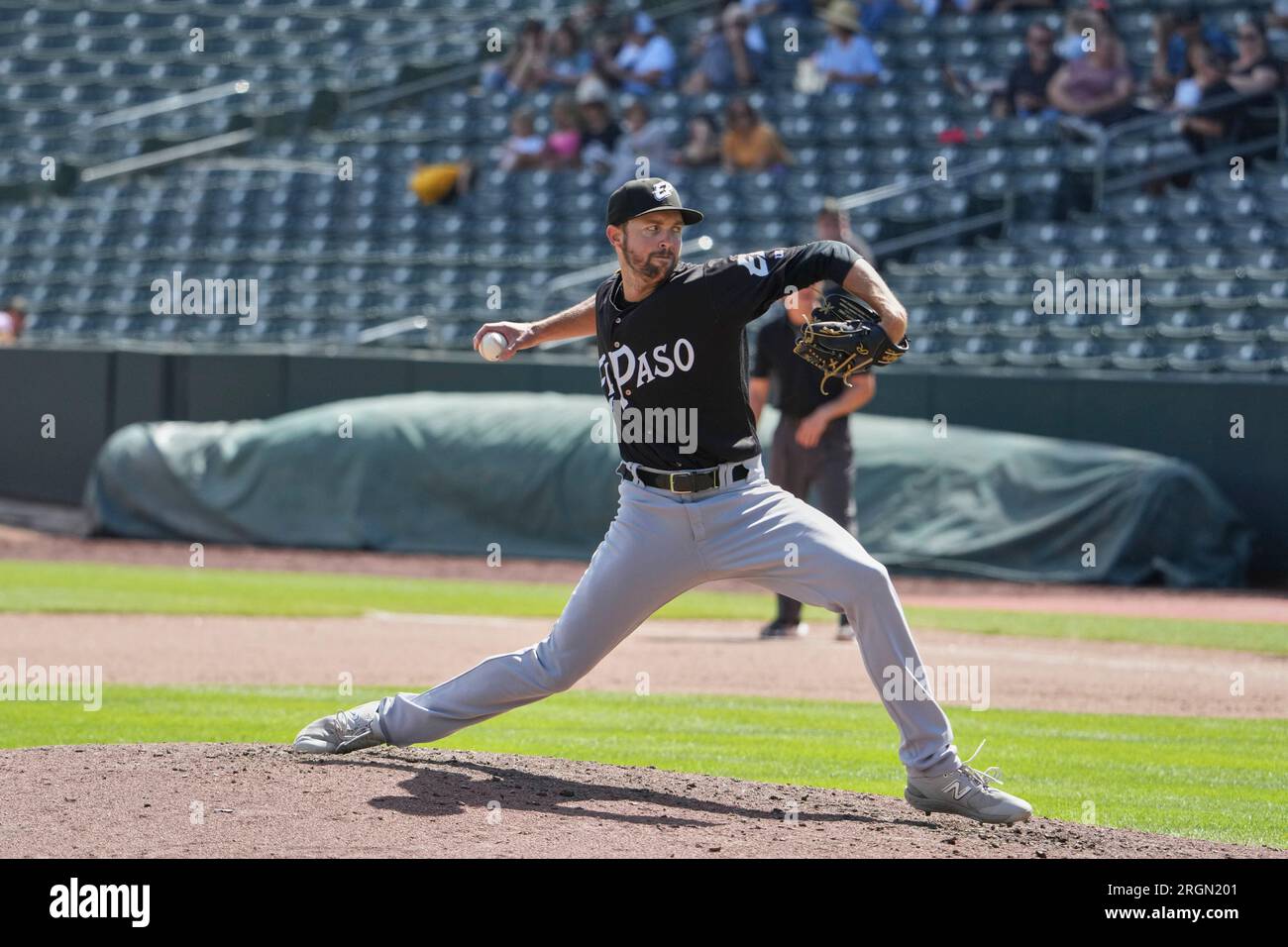 August 6 2023: El Paso Pitcher Sean Poppen (17) wirft während des Spiels mit El Paso Chihuahuas und Salt Lake Bees im Smiths Field in Salt Lake Ut. David Seelig/Cal Sport Medi Stockfoto