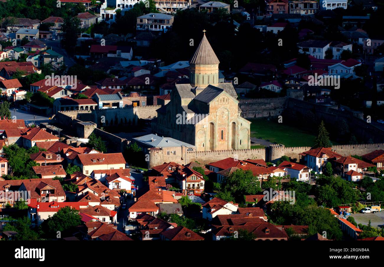Die Svetitskhoveli-Kathedrale befindet sich in Mzcheta, der ehemaligen Hauptstadt von Georgien, in der Nähe von Tiflis. Stockfoto