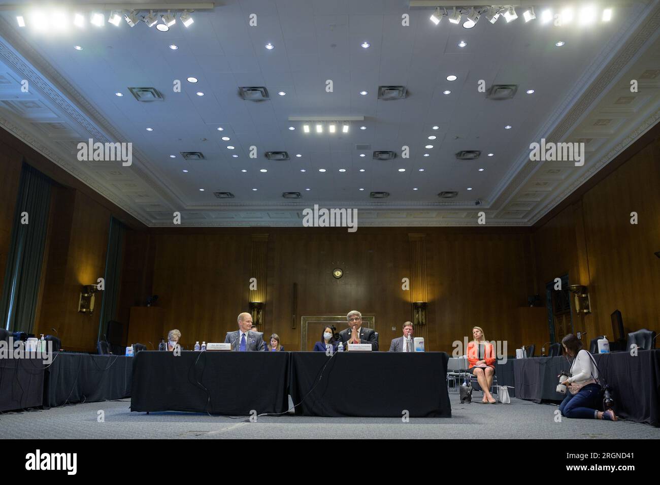 Bericht: NASA vor dem Unterausschuss der Senatsbewilligungen für Handel, Justiz, Wissenschaft und verwandte Stellen (Mai 2022) - NASA-Administrator Bill Nelson, Left, und Direktor der National Science Foundation Sethuraman Panchanathan, Aussagen während einer Haushaltsanhörung am Dienstag, den 3. Mai 2022, im Bürogebäude des Senats Dirksen Stockfoto