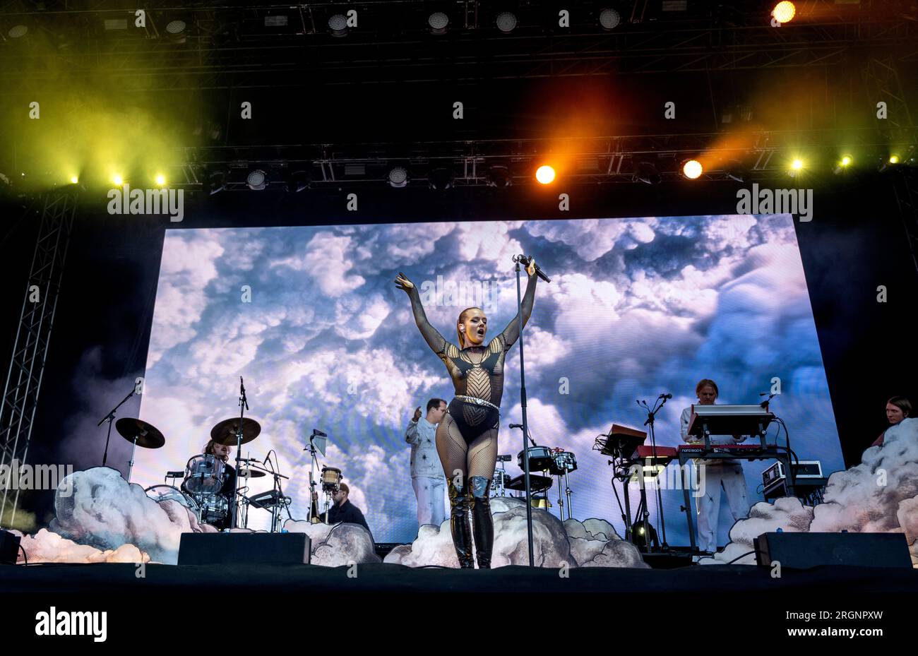 Tove Lo tritt am 10. August 2023 auf dem Way Out West Festival in Slottsskogen in Göteborg auf. Foto: Björn Larsson Rosvall / TT-Code 9200 Stockfoto