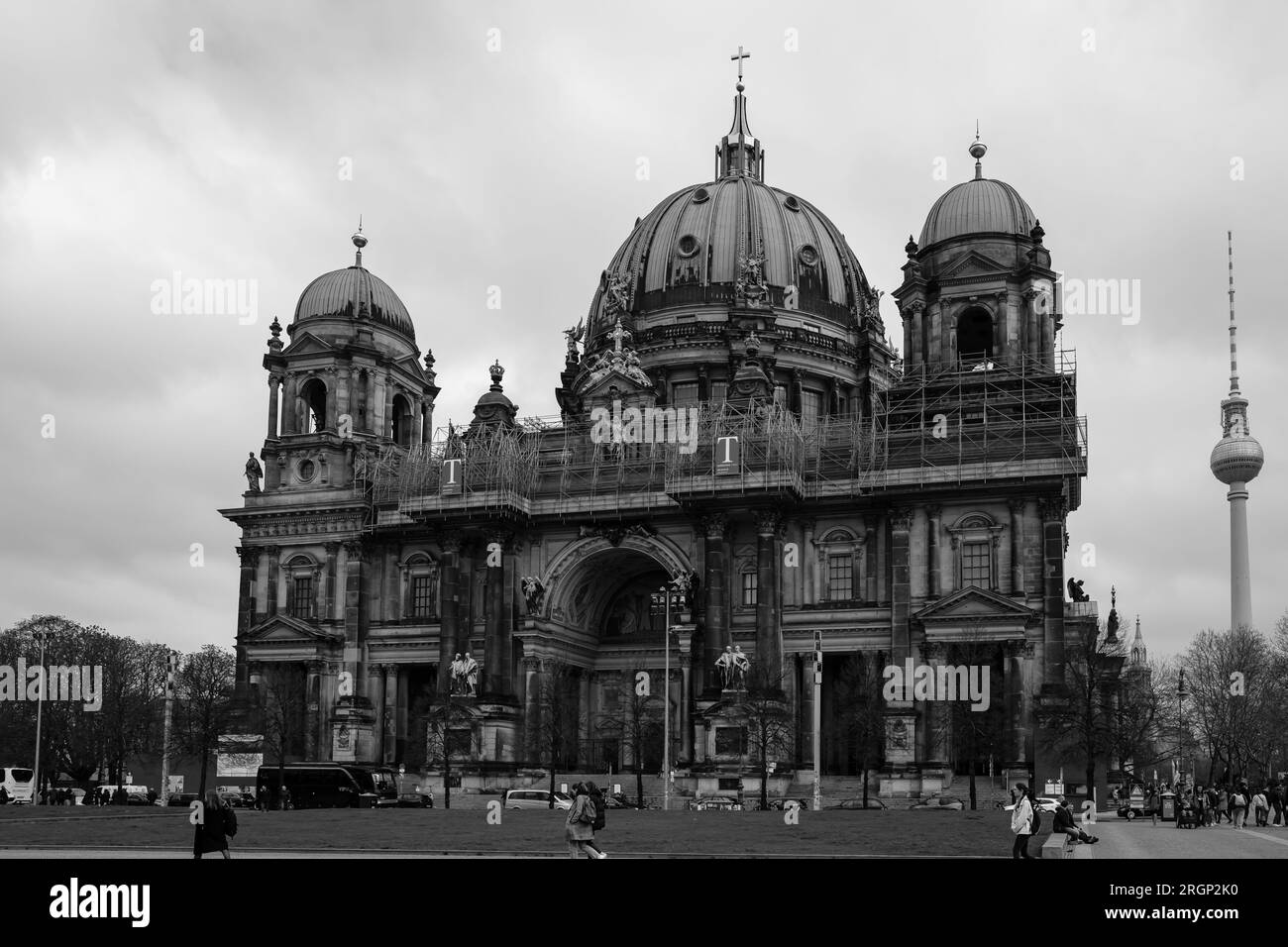 Berlin, Deutschland - 19. April 2023 : Blick auf den Berliner Dom, den Berliner Dom, auch bekannt als Evangelische Oberste Gemeinde und Kollegialkirche Stockfoto