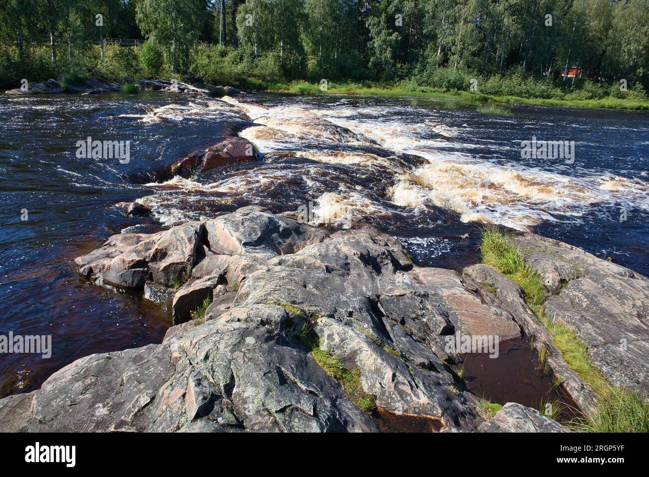 Oulu, Finnland – 08/06/2023:Stromschnellen von Koitelinkoski Stockfoto