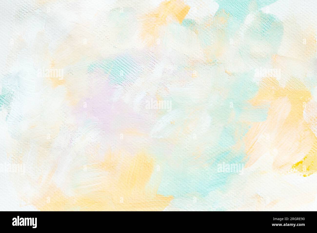 Abstrakte Pinselstruktur in sanften Gelb-, Aqua- und Pfirsichtönen in Pastellfarben, perfekt für Hintergründe und Design. Stockfoto