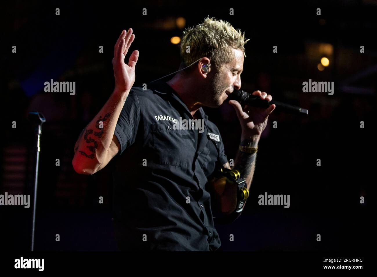 Nashville, Tennessee, USA. 10. August 2023. OneRepublic tritt im Rahmen der Bud Light Backyard Tour im Skydeck der Assembly Food Hall auf dem Broadway auf. Kredit: Kindell Buchanan/Alamy Live News. Stockfoto