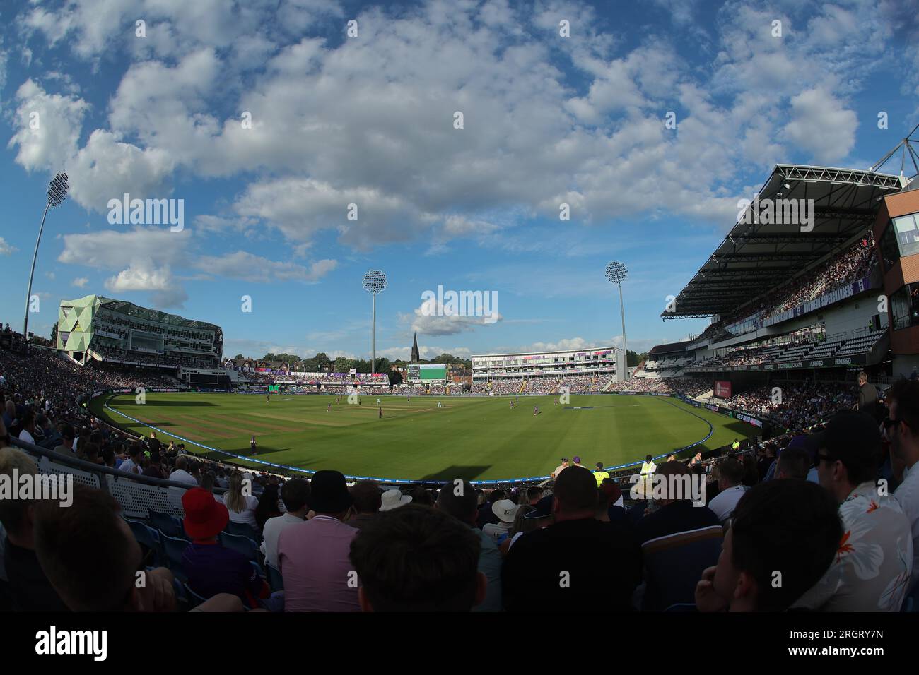 Clean Slate Headingley Stadium, Leeds, West Yorkshire, Großbritannien. 11. Aug. 2023. Northern Supercharger gegen Oval InvincibleÕs während des Hundert Double Header im Clean Slate Headingley Stadium. Allgemeiner Blick auf das Stadion während der Northern Supercharger V Oval InvincibleÕs Credit: Touchlinepics/Alamy Live News Stockfoto