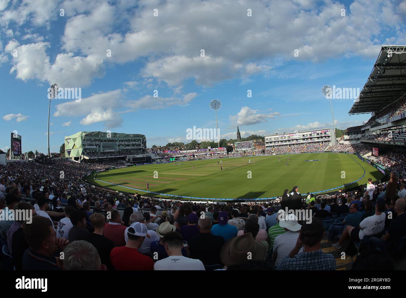 Clean Slate Headingley Stadium, Leeds, West Yorkshire, Großbritannien. 11. Aug. 2023. Northern Supercharger gegen Oval InvincibleÕs während des Hundert Double Header im Clean Slate Headingley Stadium. Allgemeiner Blick auf das Stadion während der Northern Supercharger V Oval InvincibleÕs Credit: Touchlinepics/Alamy Live News Stockfoto