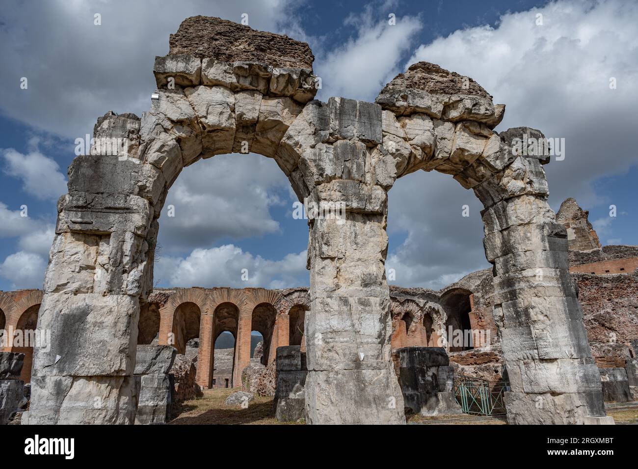 Das Campanian Amphitheater ist ein römisches Amphitheater in der Stadt Santa Maria Capua Vetere - zeitgleich mit dem antiken Capua - zweitgrößter Platz Stockfoto